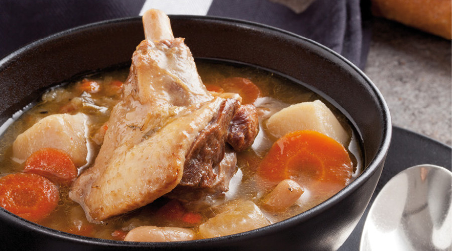 Garbure, soupe traditionnelle du Sud-Ouest | Anne Rozès